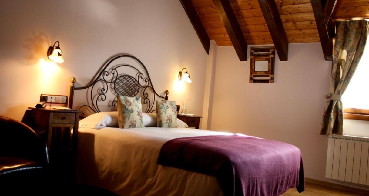 Hotel Casa Arcas Vilanova i la Geltrú Extérieur photo