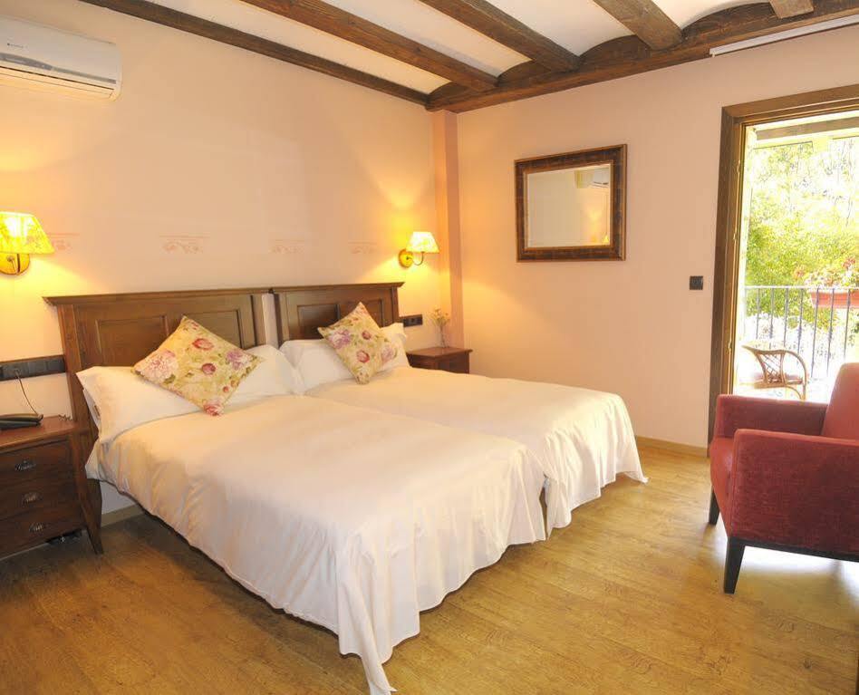Hotel Casa Arcas Vilanova i la Geltrú Extérieur photo